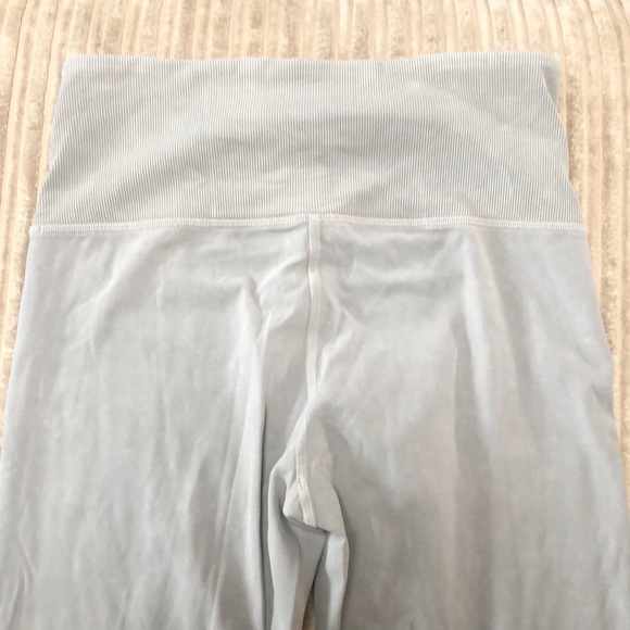 Lululemon capris - Picture 3 of 4